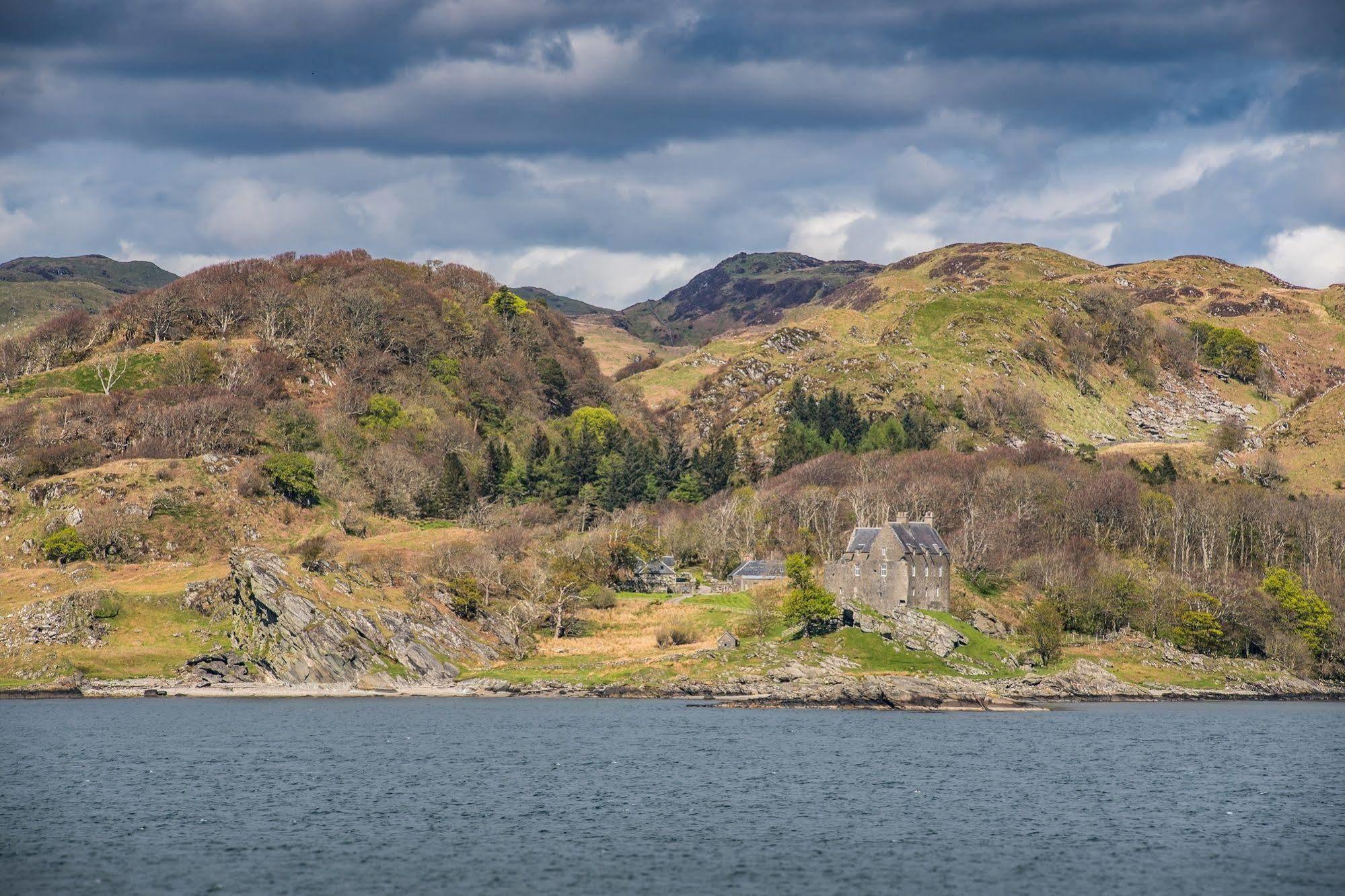 Crinan Hotel Екстериор снимка