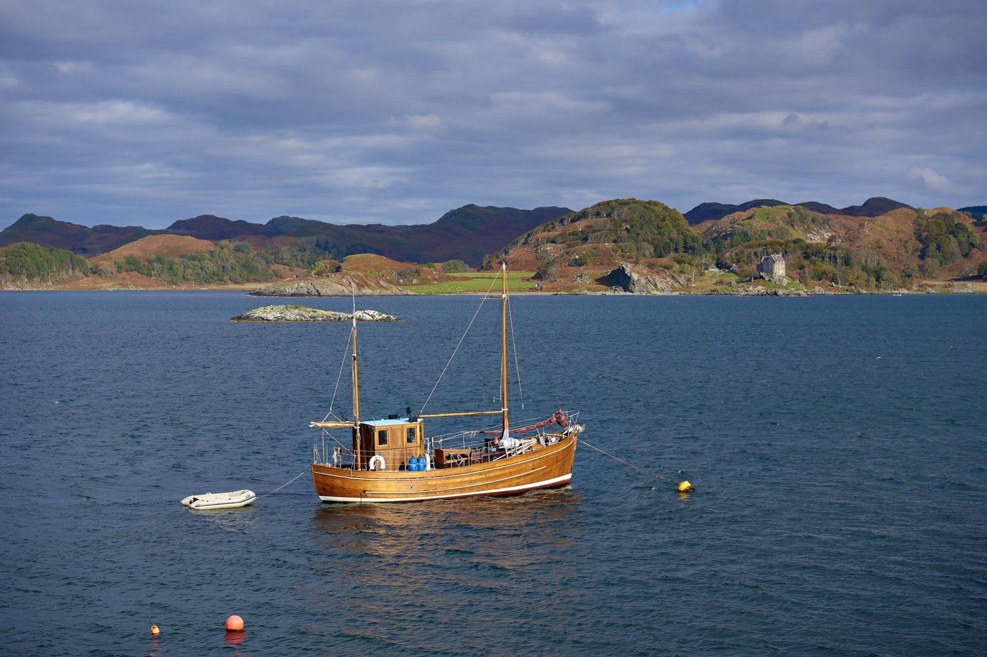 Crinan Hotel Екстериор снимка